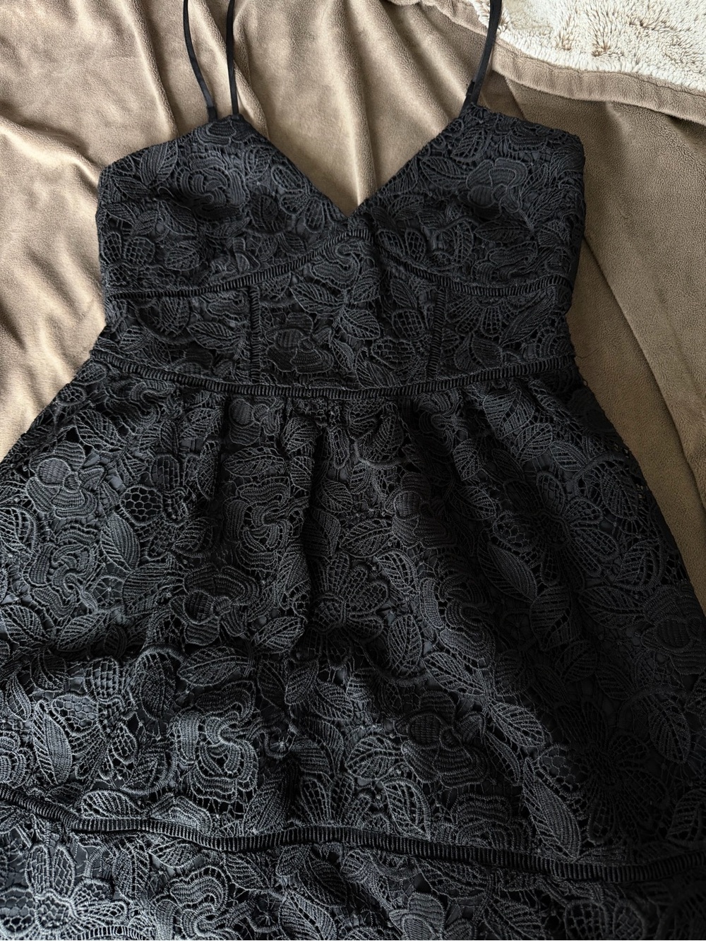 BB Dakota floral lace mini dress - Picture 6 of 14